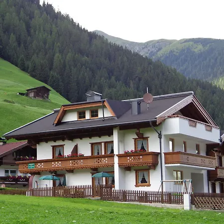 Haus Edring شقة